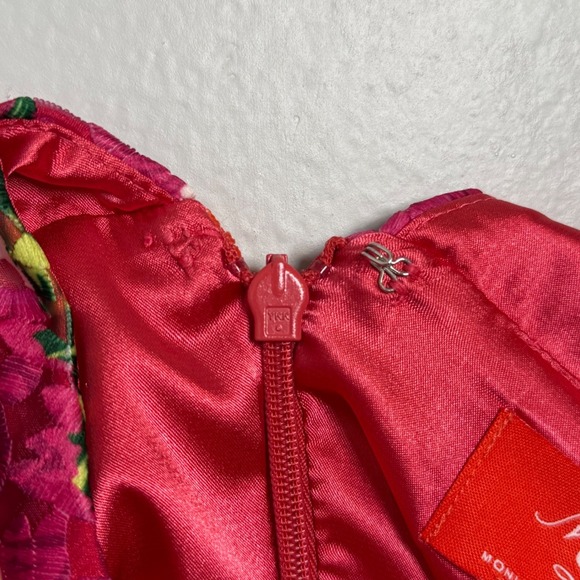 Monique Lhuillier Pink Floral Fit Flare Dress V Neck Size 10 Anthropologie FLAW - Picture 9 of 11